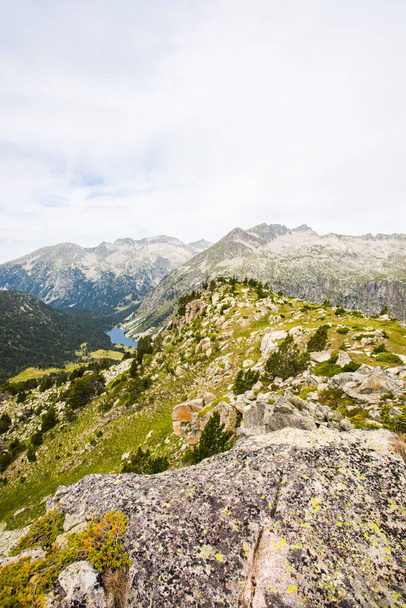 Summer landscape in Vall de Boi, Aiguestortes and Sant Maurici National Park, Pyrenees, Spain - Φωτογραφία, εικόνα