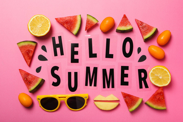 Konzept der Sommerzeit mit frischer Wassermelone - Foto, Bild