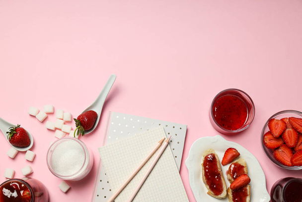 Concept de cuisine savoureuse et sucrée - confiture de fraises - Photo, image