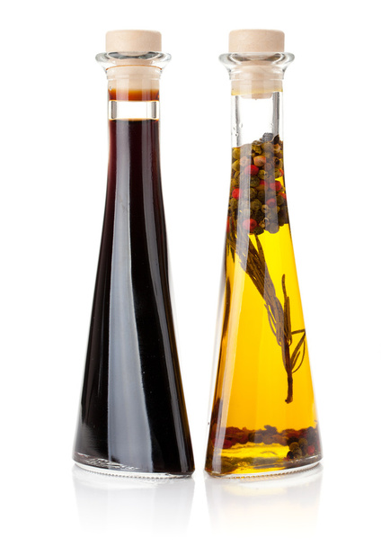 olijfolie en azijn flessen - Foto, afbeelding