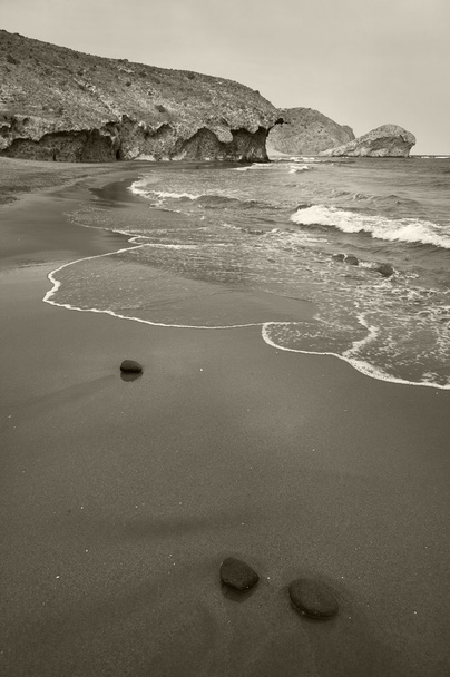 Välimeren hiekkaranta Monsulissa Almeriassa, Espanjassa
 - Valokuva, kuva