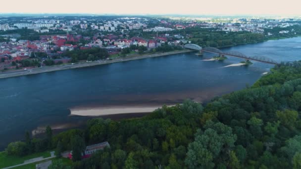 Bellissimo panorama della Vistola Torun fiume Krajobraz Wisla Vista aerea Polonia. Filmati 4k di alta qualità - Filmati, video