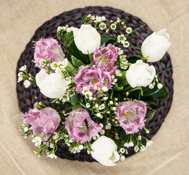Bouquet de tulipes blanches et violettes
 - Photo, image