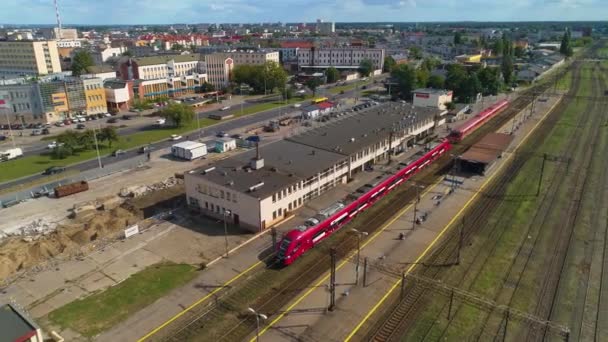 Vlakové nádraží Wloclawek Dworzec Kolejowy Pkp Aerial View Polsko. Vysoce kvalitní 4K záběry - Záběry, video