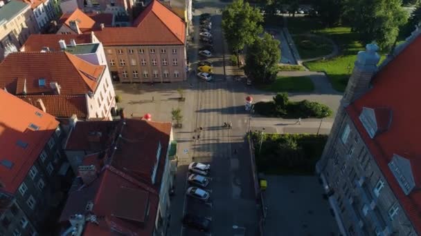 Collegium Maximum Plac Mariana Rapackiego Toruńskie Muzeum Aerial View Poland. Wysokiej jakości materiał 4k - Materiał filmowy, wideo