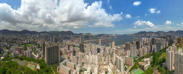 Uroczy Kwa Wan, tętniącej życiem dzielnicy w Hongkongu, 14 lipca 2023 - Zdjęcie, obraz