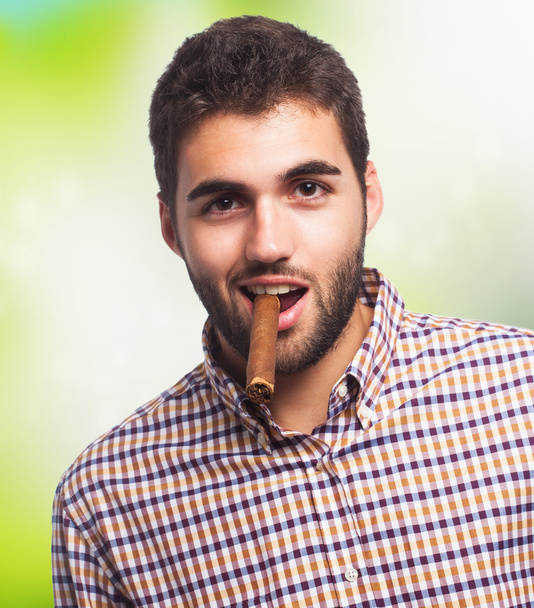 Yakışıklı adam yasaktır puro - Fotoğraf, Görsel