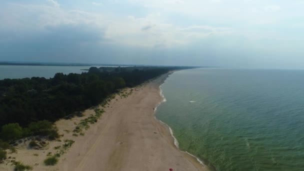 Prachtige kustlijn Belt Mielno Pas Nadmorski Luchtfoto View Polen. Hoge kwaliteit 4k beeldmateriaal - Video