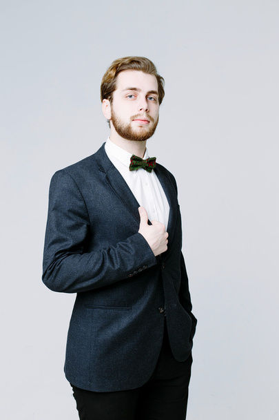 Handsome man in suit - Fotoğraf, Görsel