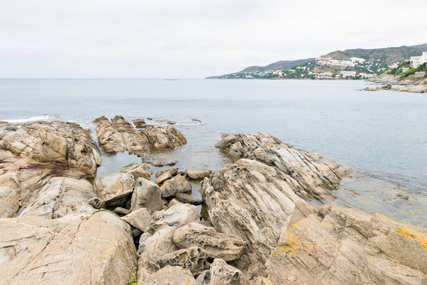 Büyülü Kıyılar: Kosta Brava 'nın büyüleyici manzarası (Girona - İspanya) - Fotoğraf, Görsel