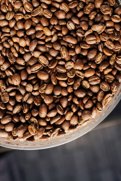 top view of whole coffee beans, medium roast, top view, coffee shop, espresso preparation - Fotoğraf, Görsel