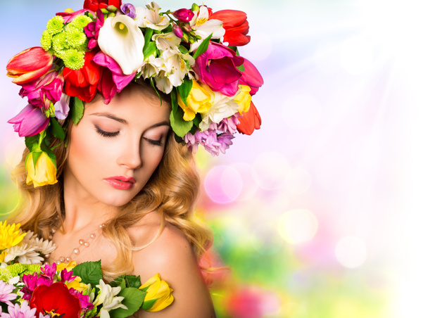 Spring portrait beauty hairstyle with flowers - Foto, Imagem