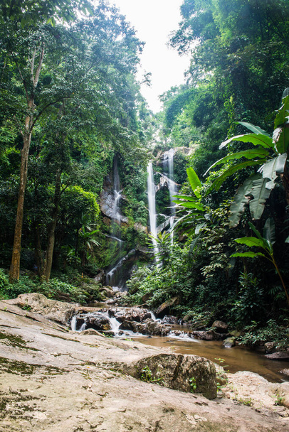Mork Fa Wasserfall, Thailand. - Foto, Bild