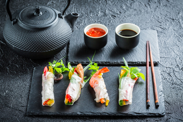 Spring rolls with vegetables and seafood - 写真・画像
