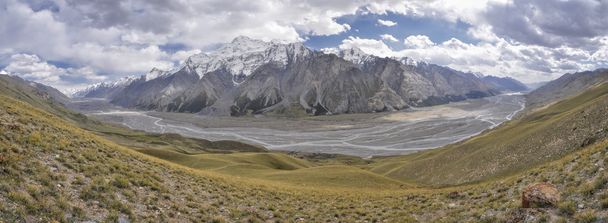 Kırgızistan'daki Tien Shan - Fotoğraf, Görsel