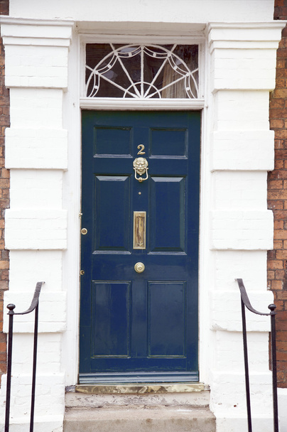 Дверь, часть дома
 - Фото, изображение