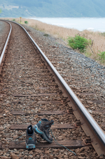turistické boty na železniční trati - Fotografie, Obrázek