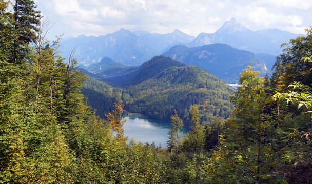   F - 00004. Dağ gölü, Alpler, Europ muhteşem doğası - Fotoğraf, Görsel