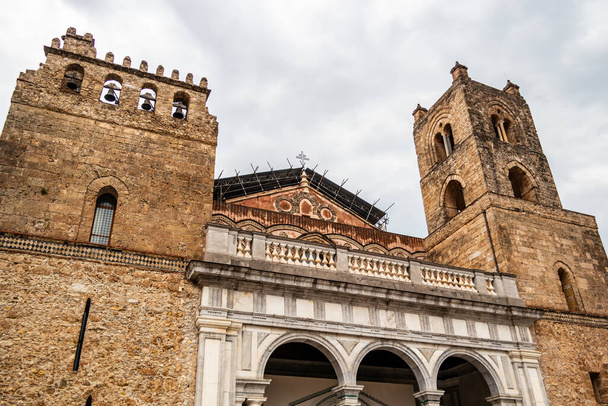 Arculata Monreale katedrális Palermo, Szicília, Olaszország - Fotó, kép