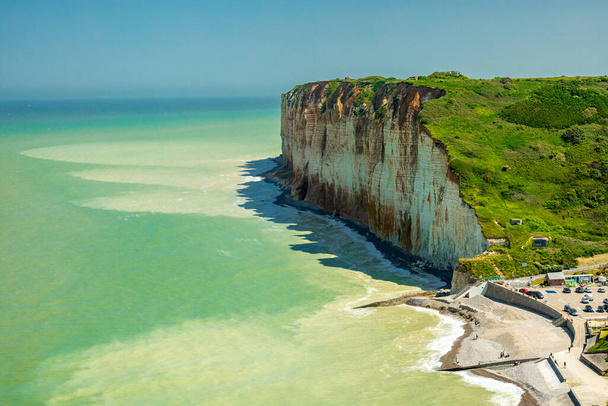 Belo passeio de descoberta pela paisagem única da Normandia - Saint-Pierre-en-Port - França - Foto, Imagem