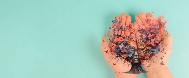 Mente umana con fiori e farfalle che crescono da un albero, pensiero positivo, mente creativa, cura di sé e concetto di salute mentale - Foto, immagini
