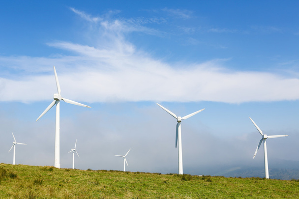 Windturbines op een windpark in Galicië, Spanje - Foto, afbeelding