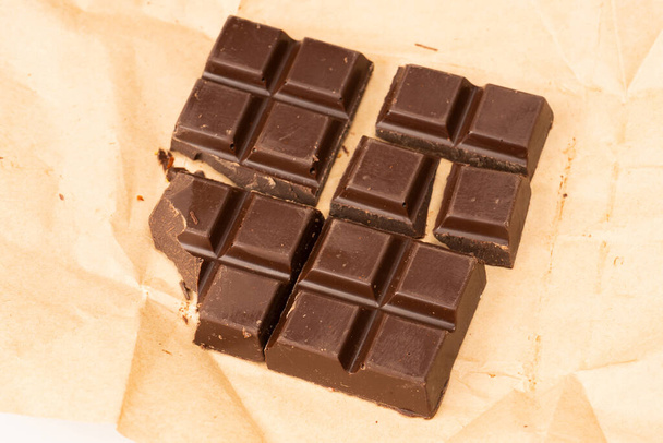 μια σοκολάτα που απομονώνονται σε λευκό φόντο.  - Φωτογραφία, εικόνα