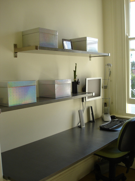 Home Oficina con estante
 - Foto, Imagen