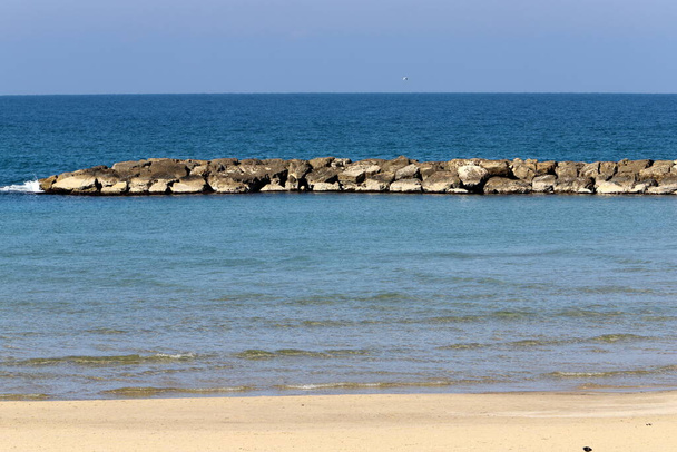 Spiaggia di sabbia sul Mar Mediterraneo
 - Foto, immagini