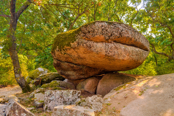 De stijgende steen - Foto, afbeelding