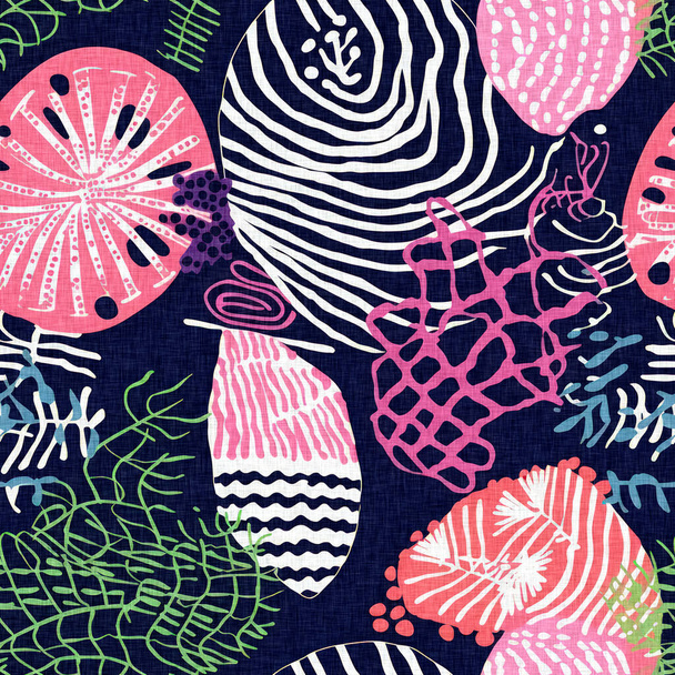 Patrón costero de concha marina moderna tropical estampado de arrecife de coral de tela de choque para diseños textiles de playa de verano con un efecto de algodón de lino. Almeja de cáscara submarina de moda sin costuras repetir fondo - Foto, Imagen