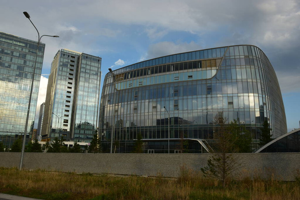 Astana (Nur-Sultan), Cazaquistão: Edifícios ultra modernos em Astana (Nur-Sultan), capital do Cazaquistão - Foto, Imagem