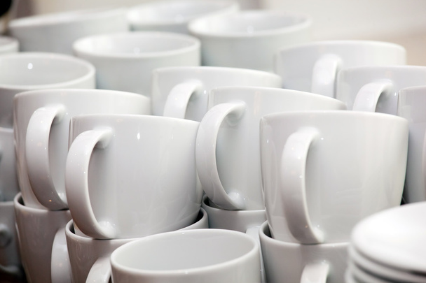 Veel gestapeld voor witte cups - Foto, afbeelding