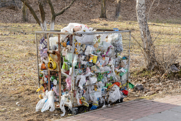 Contenedor de basura
 - Foto, imagen