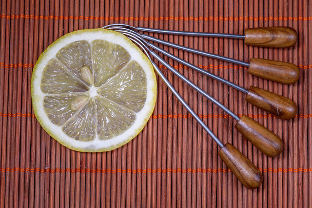 レモンの枝編み細工品 - 写真・画像