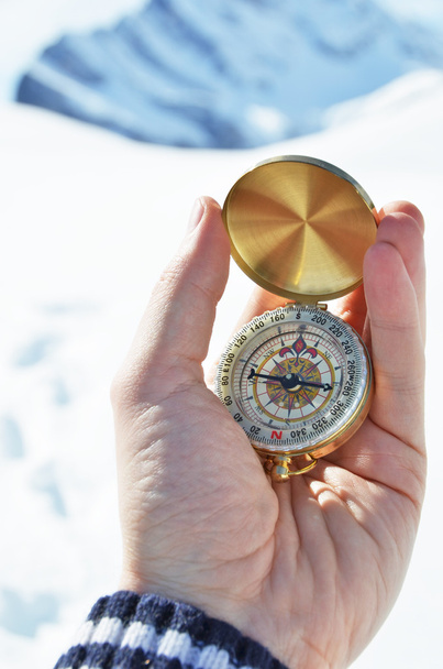 Kompas v ruce v zimě - Fotografie, Obrázek