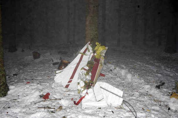 plane crash after technical or human error, accident in aviation - Foto, Bild