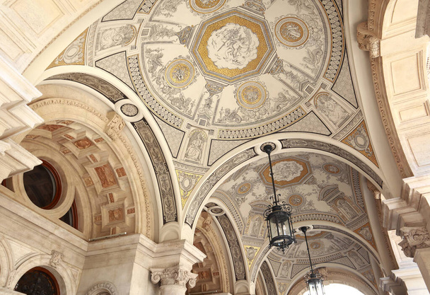 Fragmento de la Ópera Estatal Húngara en Budapest, Hungría - Foto, imagen