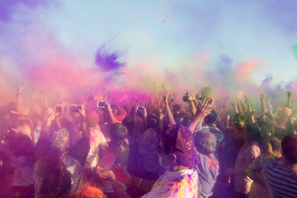 People celebrating during the color throw. - Foto, Imagen