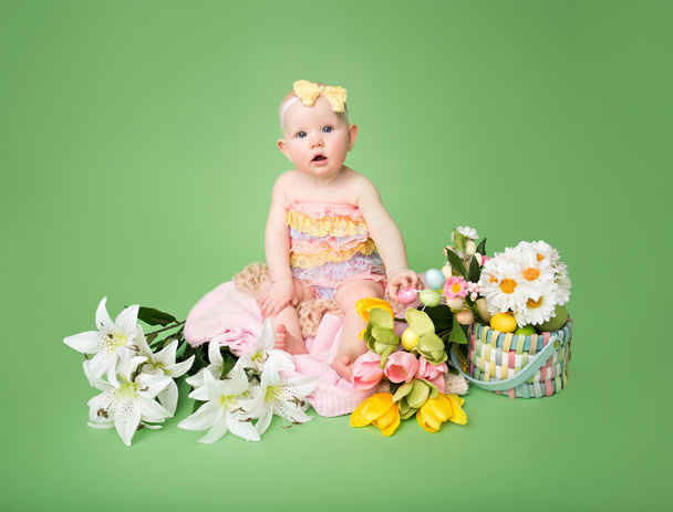 Baby Easter outfit, with Eggs and Flowers - 写真・画像