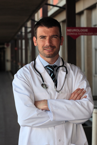 El médico del hospital
 - Foto, Imagen
