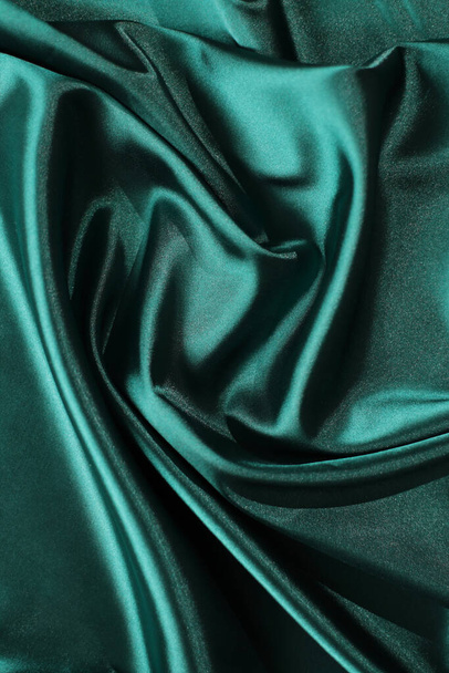 Esmeralda verde seda telón de fondo maqueta, textura de material de lujo - Foto, imagen
