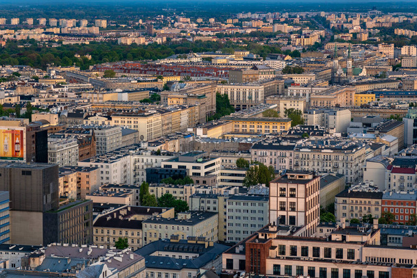 Panoraamanäköala kaupungin keskustaan, Varsova, Puola, 30 kesäkuu 2023 - Valokuva, kuva