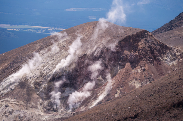 fumarola volcán activo
 - Foto, Imagen