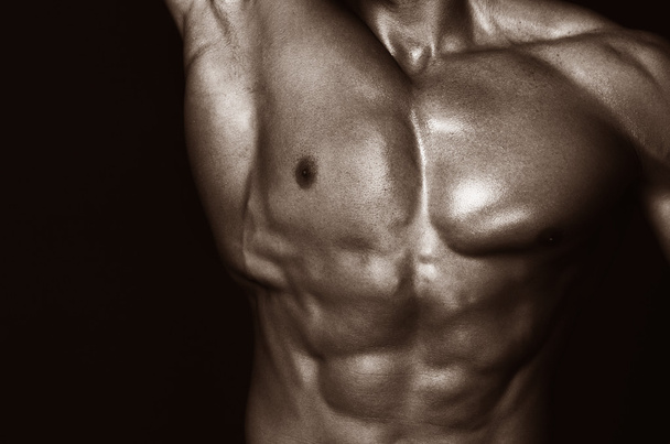 Cuerpo del hombre musculoso
 - Foto, imagen