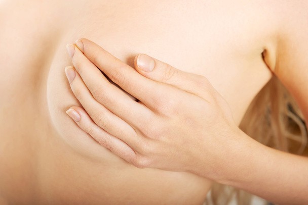 topless kobieta dotyka jej piersi - Zdjęcie, obraz