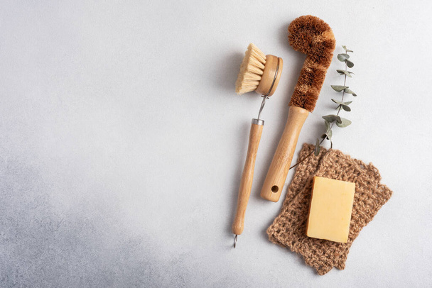 Dish Brushes. Zero waste kitchen cleaning concept. Eco friendly natural cleaning tools for sustainable life style. - Foto, Imagen