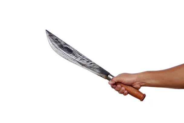 Κοντινό χέρι κρατά vintage μαχαίρι, απομονώνονται σε λευκό φόντο. Έννοια, Εργαλείο ή εξοπλισμός στην κουζίνα, χρήση για κοπή, κοπή κατά το μαγείρεμα ή για άλλους σκοπούς όπως όπλο, κυνήγι. μαχαίρια σε τοπικό.   - Φωτογραφία, εικόνα