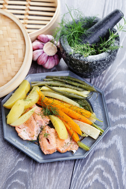 新鮮な野菜と魚 - 写真・画像