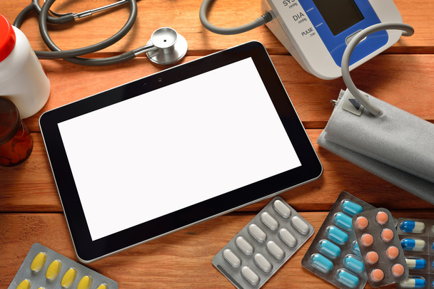 Tablet pc computer with medicines - Photo, Image
